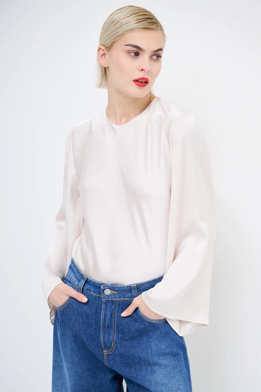 Elegant long-sleeve blouse wholesale