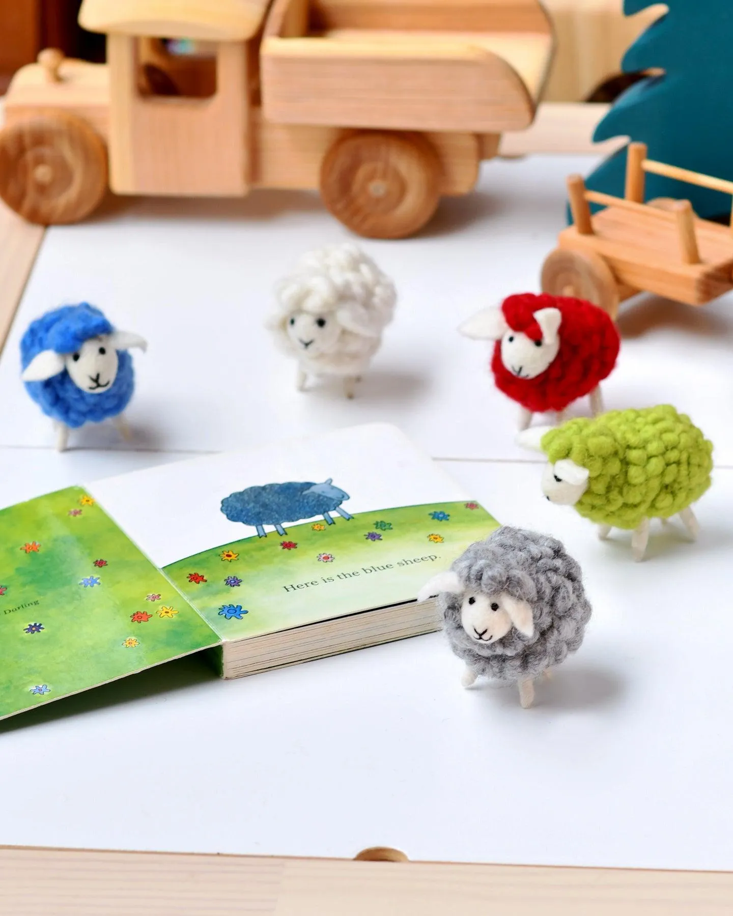 Felt Green Sheep Toys Set (5 Colours)