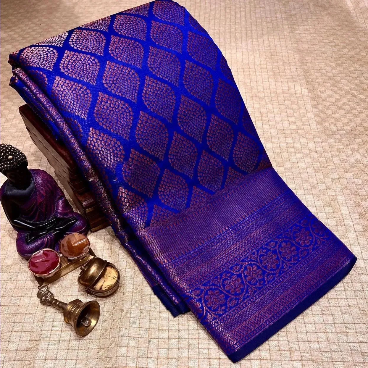 Lissome Royal Blue Soft Silk Saree With Sumptuous Blouse Piece