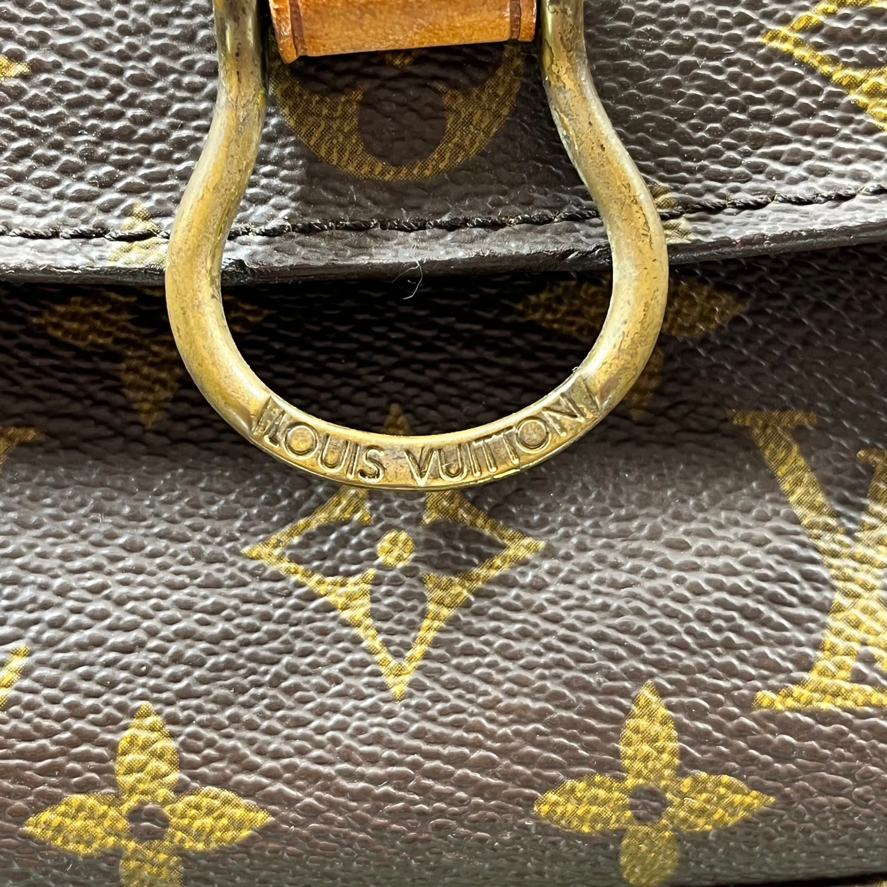 LOUIS VUITTON Brown Monogram Canvas Saint Cloud PM Bag