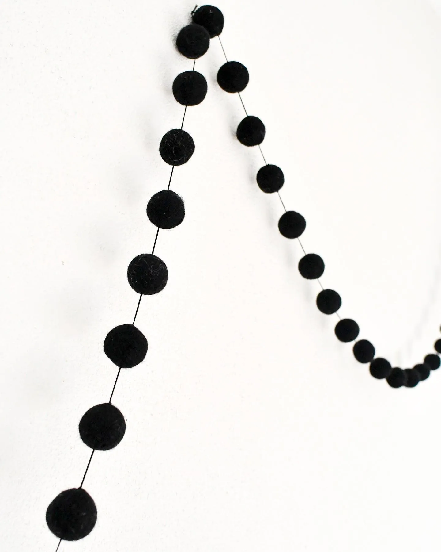 Pompom Felt Ball Garland - Black