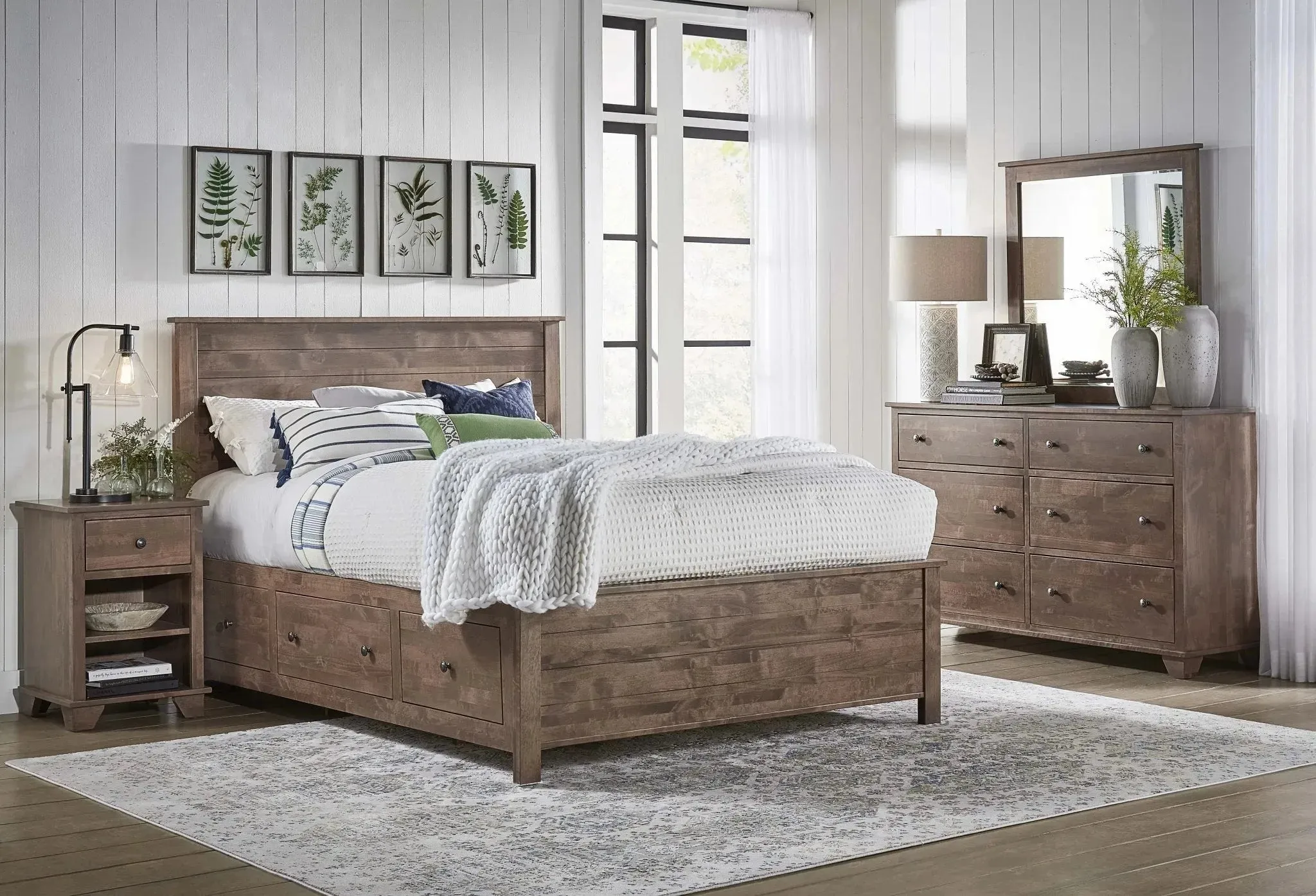 Portland Shiplap Storage Bed