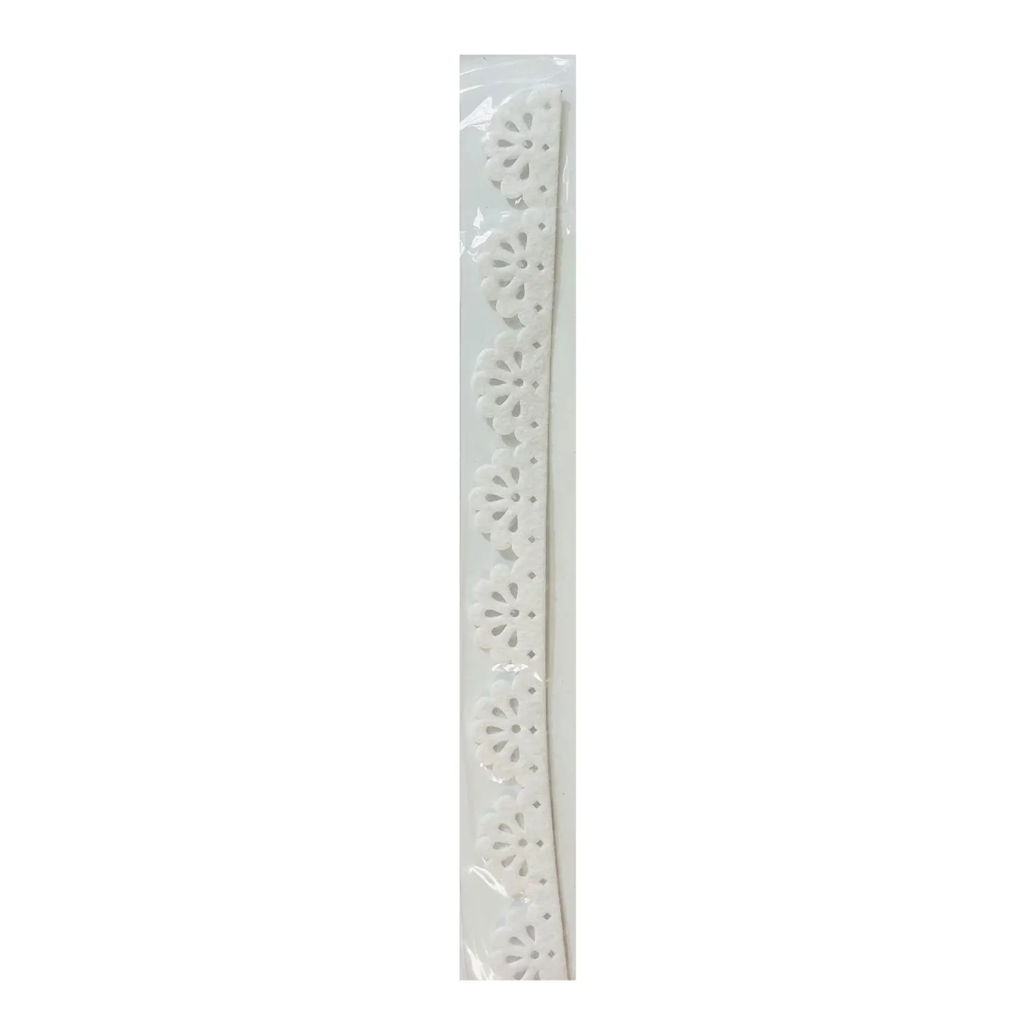 Queen & Co 12" Self-Adhesive Felt Fusion - Scalloped - White*