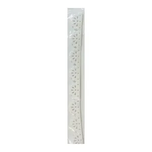 Queen & Co 12" Self-Adhesive Felt Fusion - Scalloped - White*