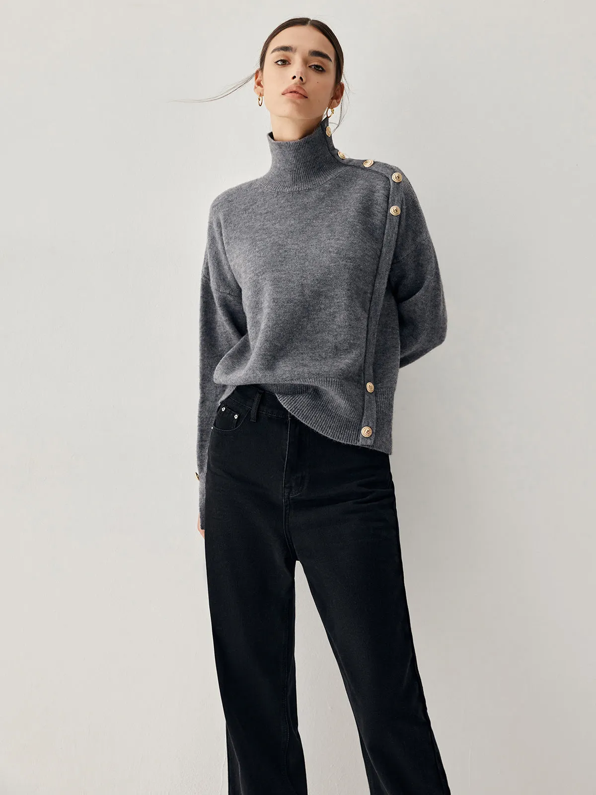 Vintage Buttoned Graceful Turtleneck Sweater