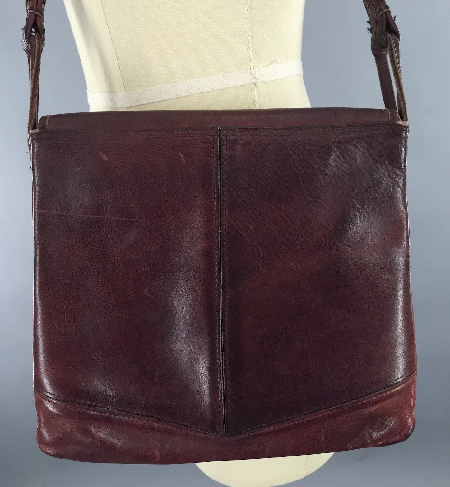 Vintage Leather Handbag / 1960s-70s Shoulder Crossbody Purse