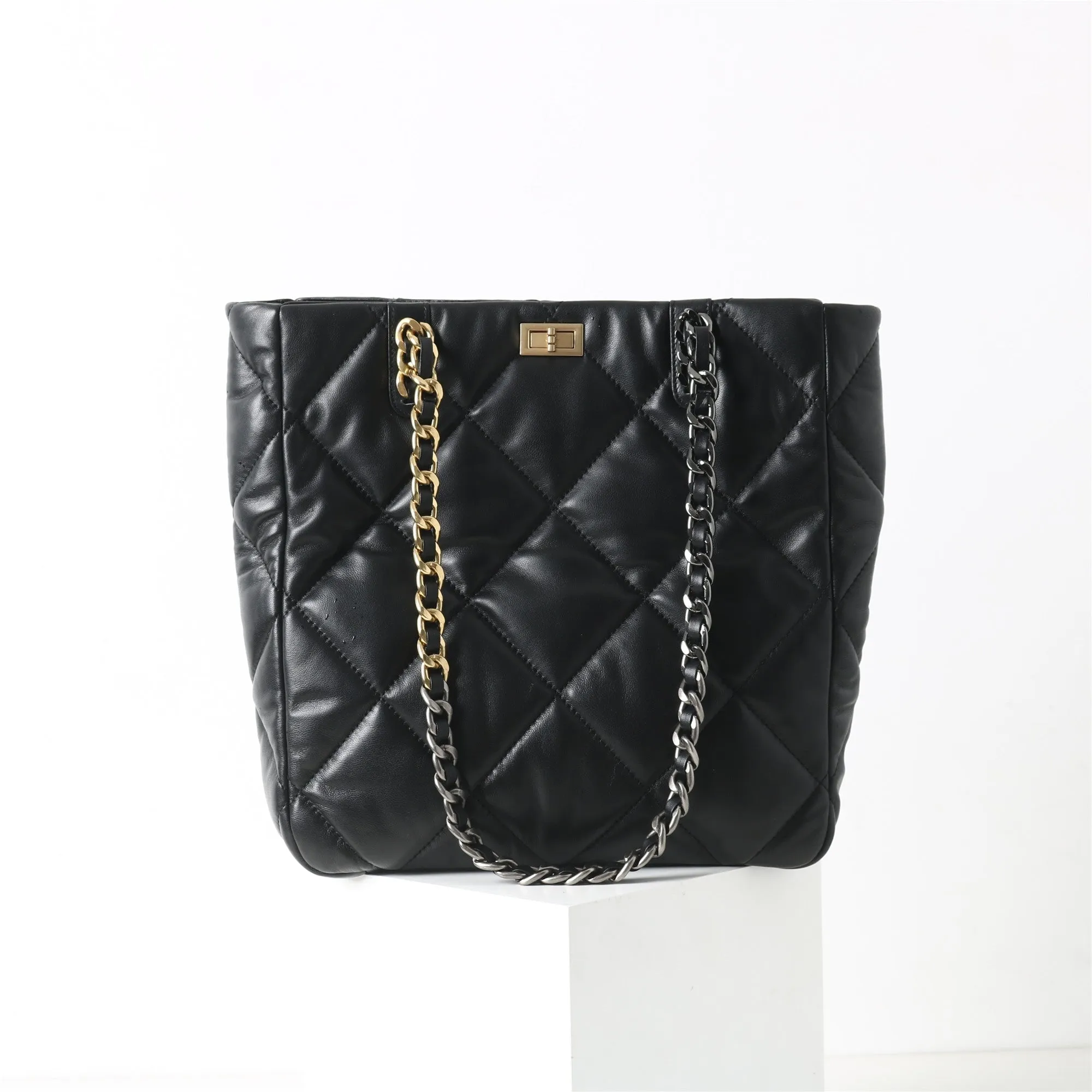 Womens Quilted Leather Large Shopper Chain Shoulder Bag